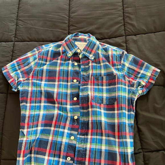 Short sleeve button up - Picture 1 of 1